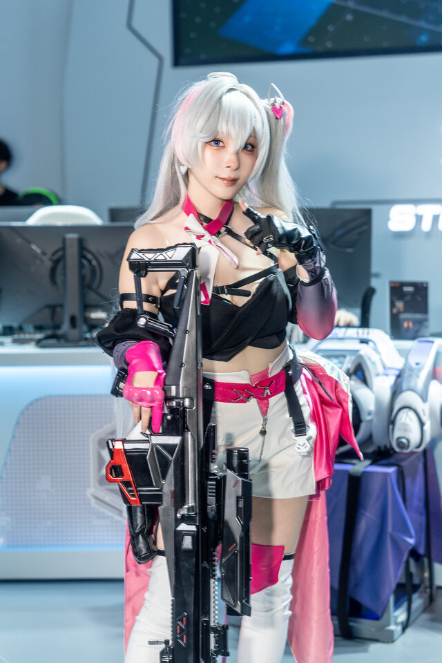 香奈美『Strinova』／幸まる（X：@y_k_mr812）【Strinovaブース】